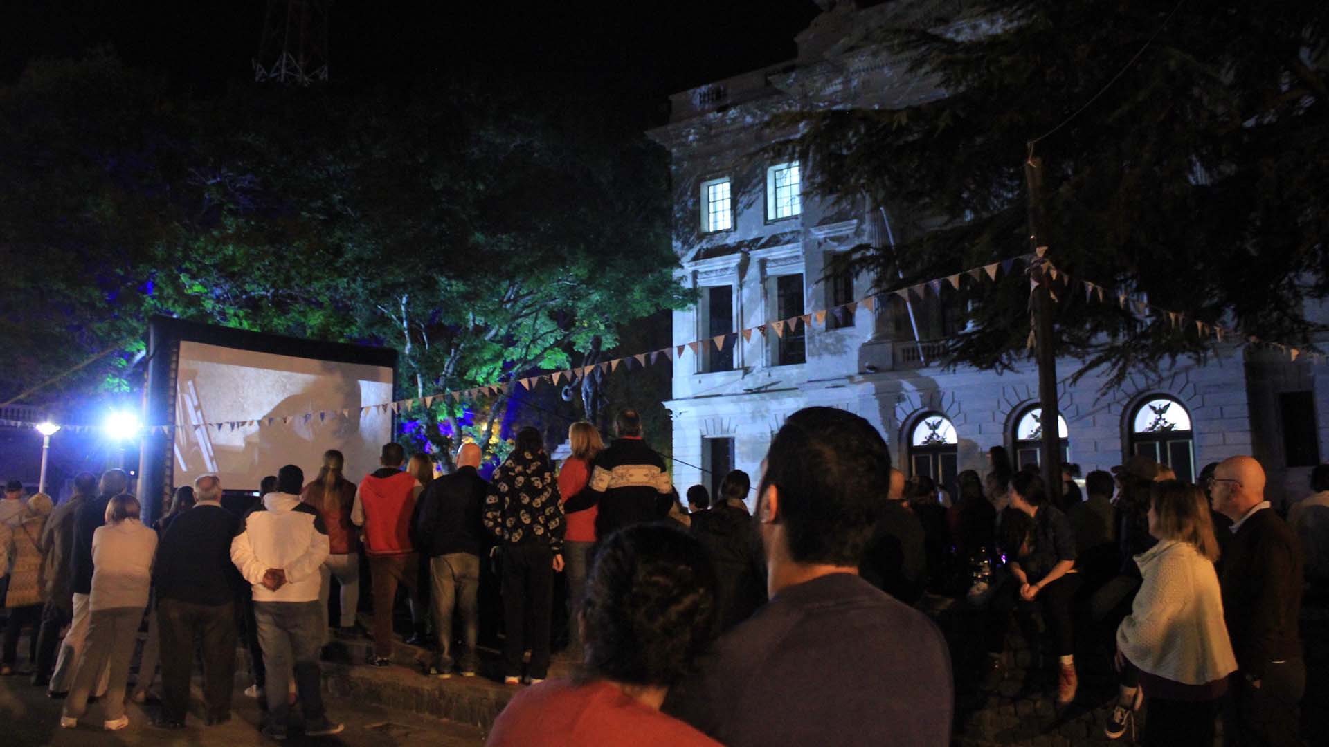 Armenian Mobile Cinema Itinerant Labs - | Arev - 